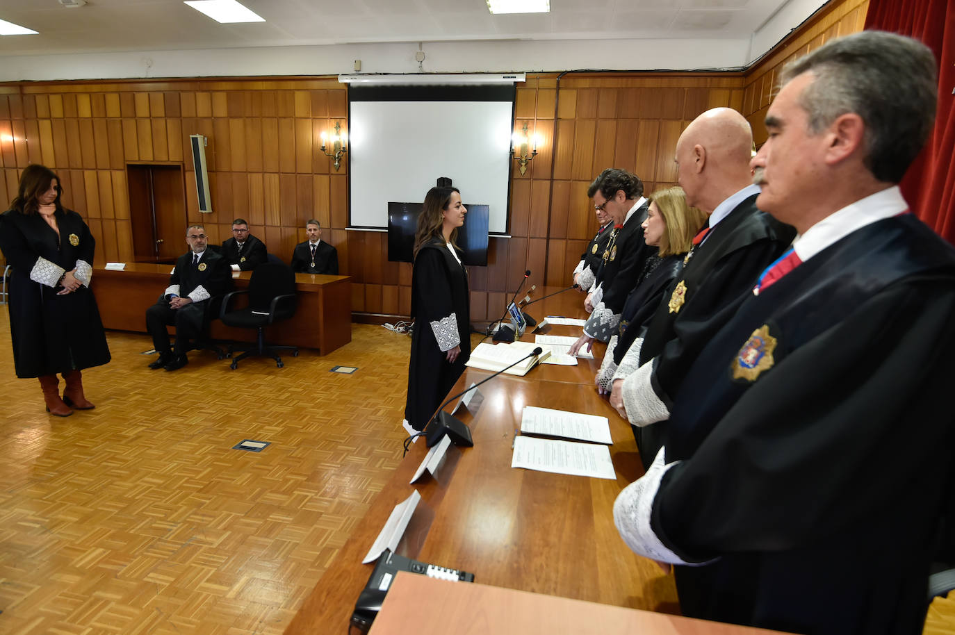 Acto de juramento de cinco nuevos jueces de la Escuela Judicial con destino a la Región de Murcia