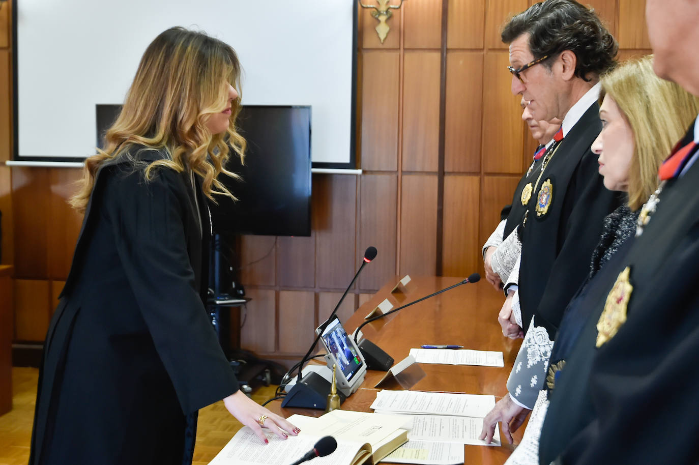 Acto de juramento de cinco nuevos jueces de la Escuela Judicial con destino a la Región de Murcia