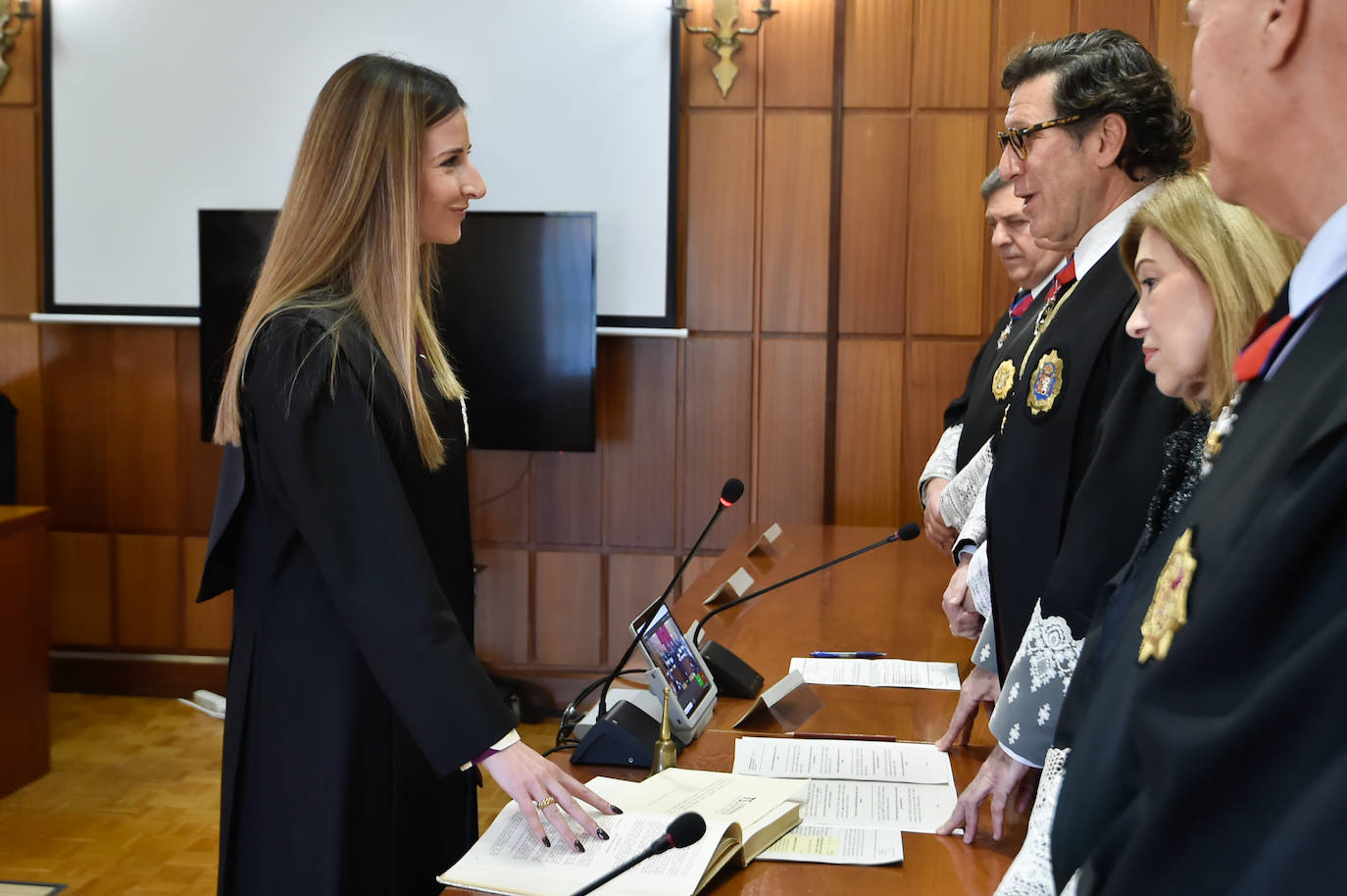 Acto de juramento de cinco nuevos jueces de la Escuela Judicial con destino a la Región de Murcia