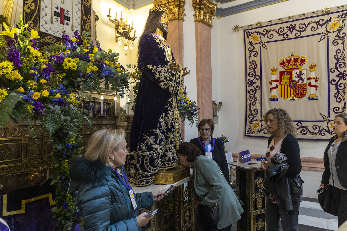 Plegarias ante al Medinaceli en Cartagena