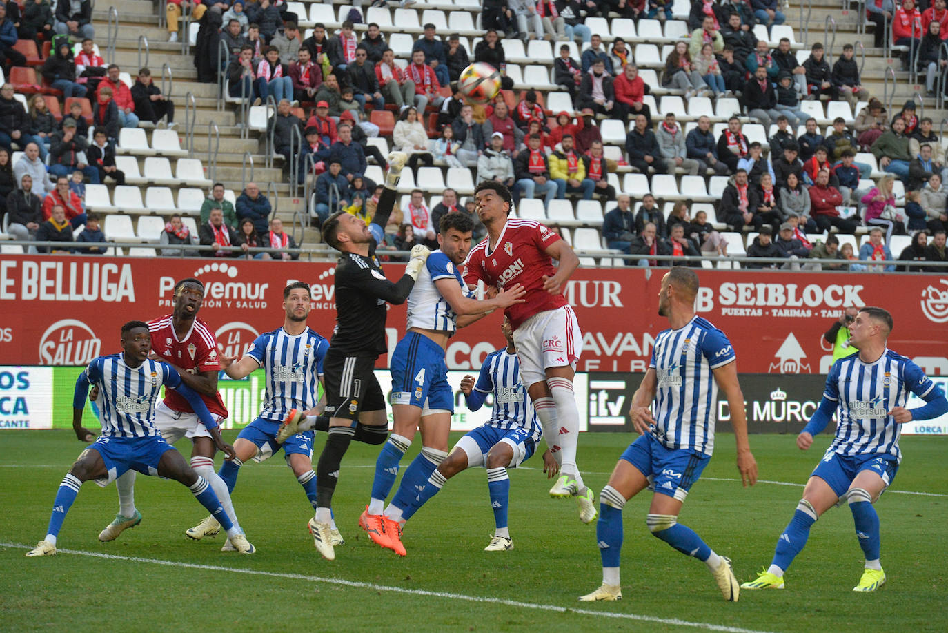 La victoria del Real Murcia frente al Recreativo, en imágenes