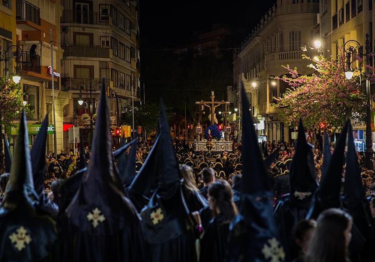 El Perdón, durante su procesión el año pasado por la calle Calderón de la Barca.