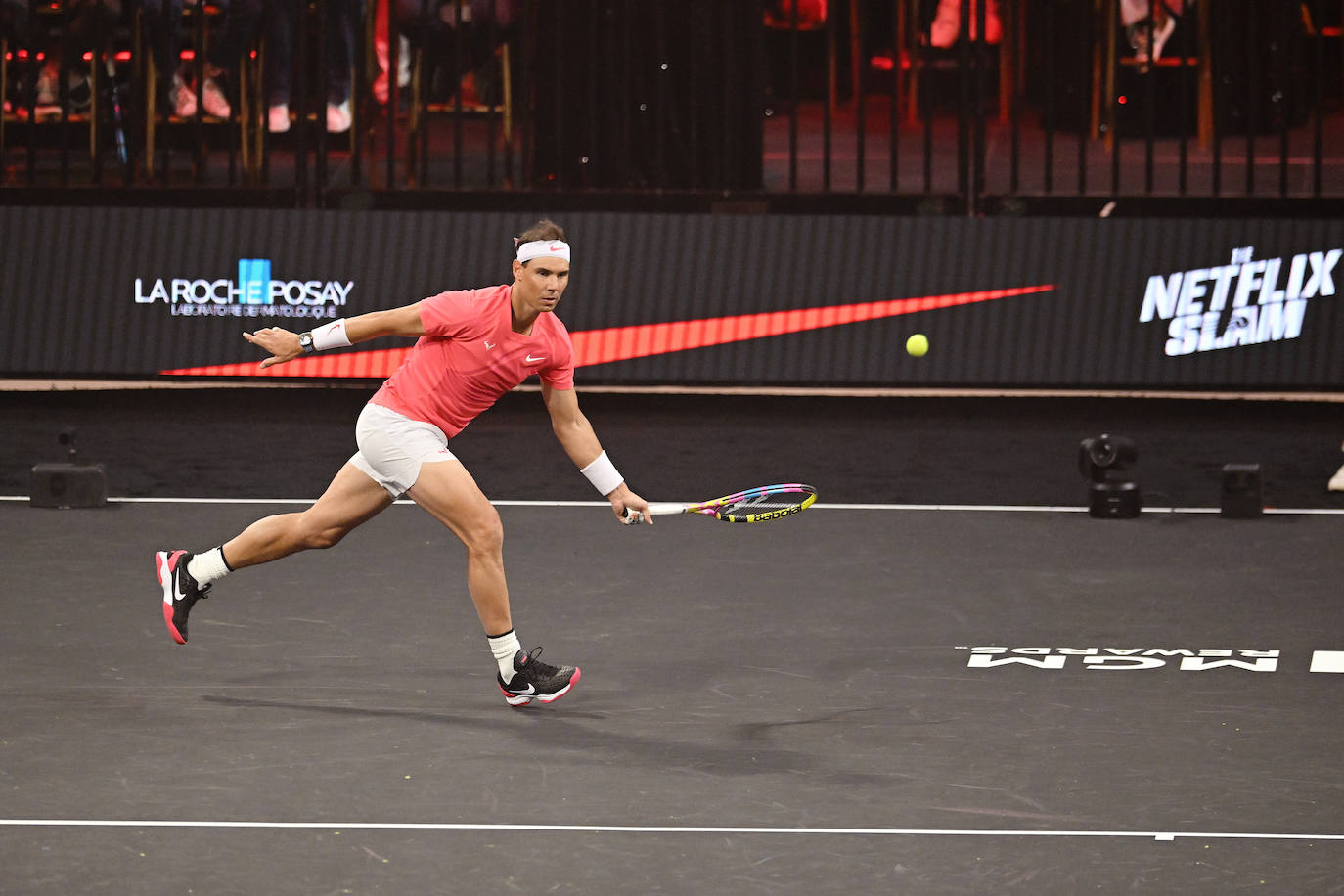 El partido entre Carlos Alcaraz y Rafa Nadal, en imágenes