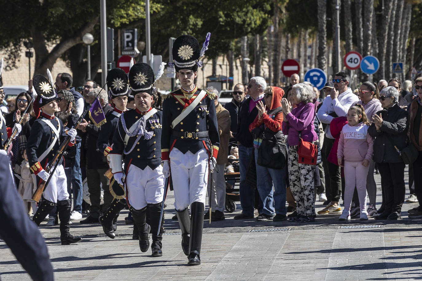 Los granaderos marrajos recuerdan a los héroes en Cartagena