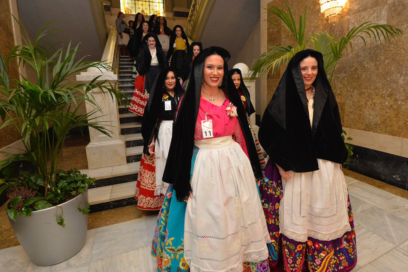 La recepción en el Ayuntamiento a las candidatas a Reina de la Huerta, en imágenes