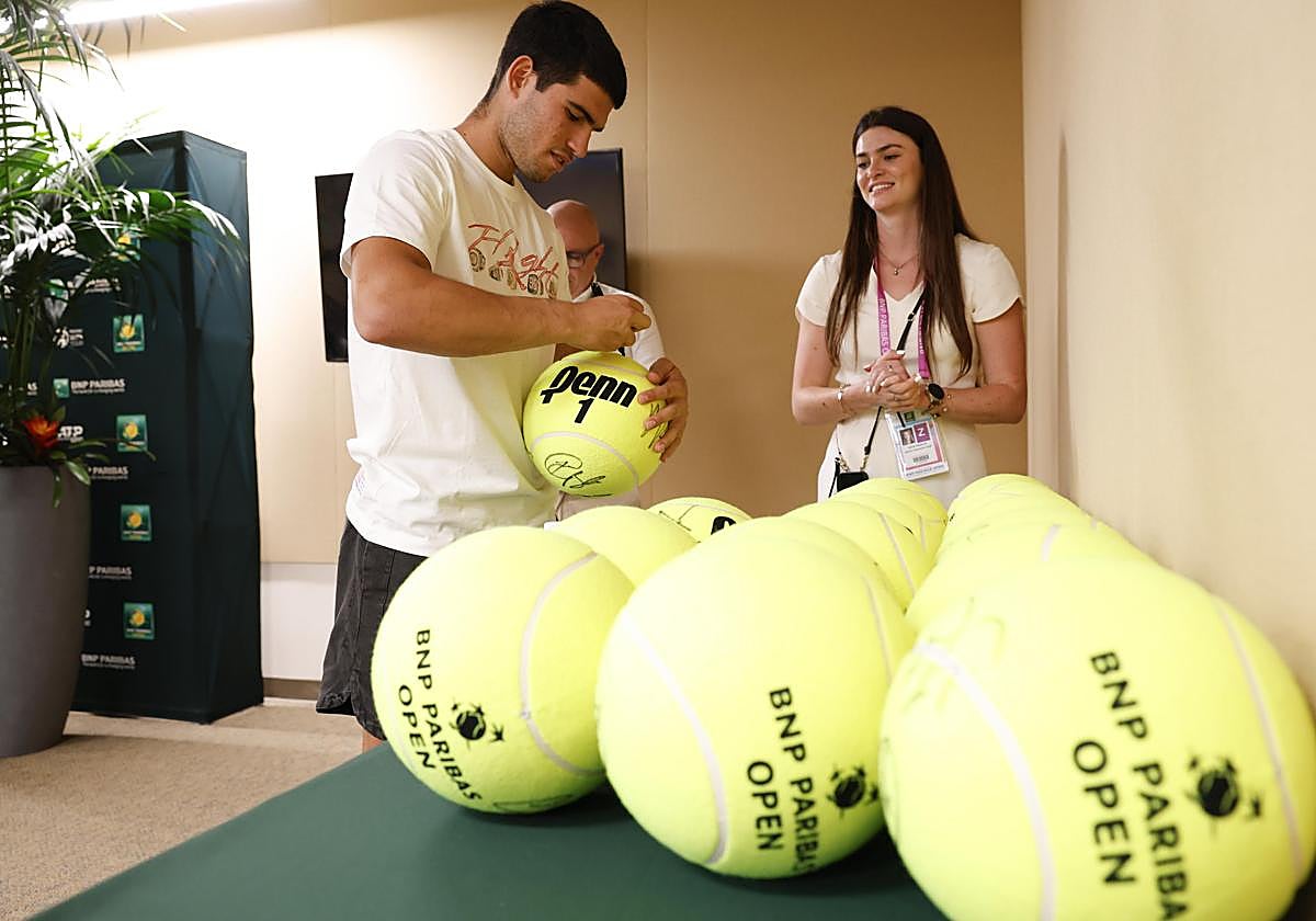A qué hora juega Carlos Alcaraz en Indian Wells y dónde ver su debut contra Arnaldi