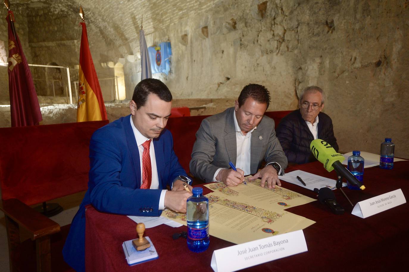Toma de posesión del Castillo de Mula, en imágenes