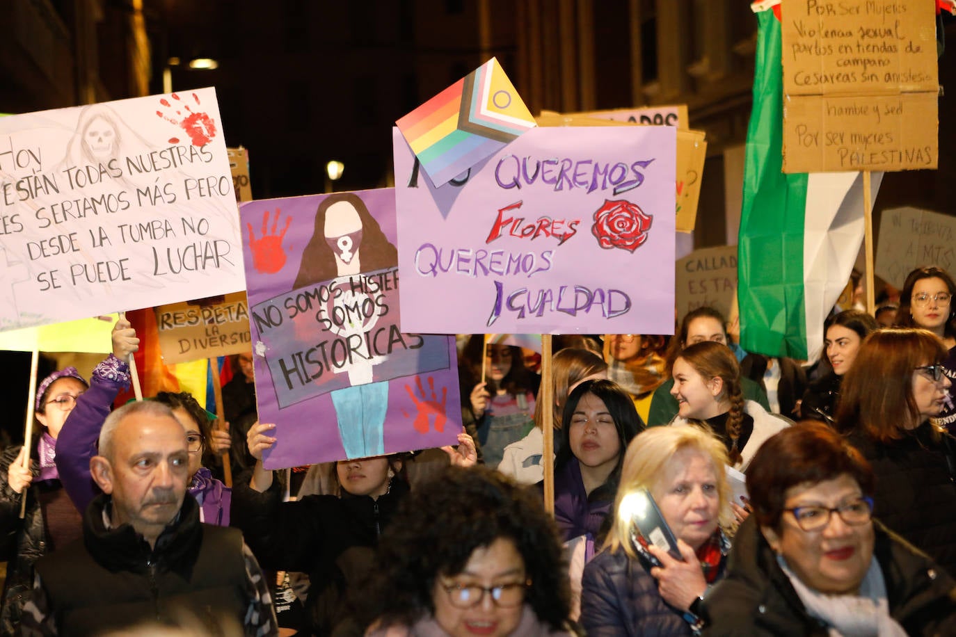 Manifestación en Lorca por el 8M, en imágenes