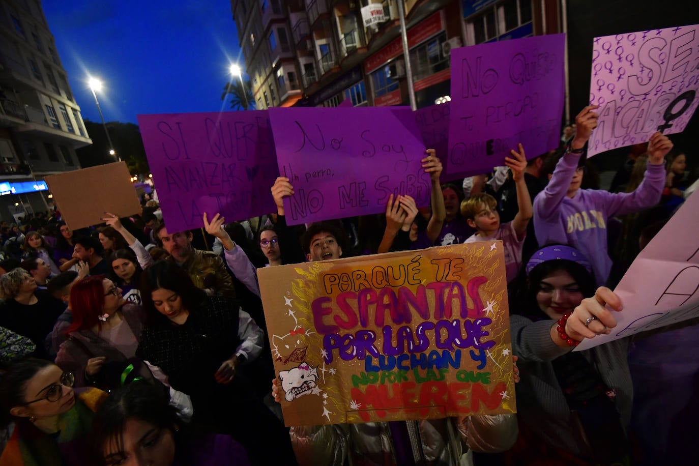 La manifestación del 8M en Murcia, en imágenes