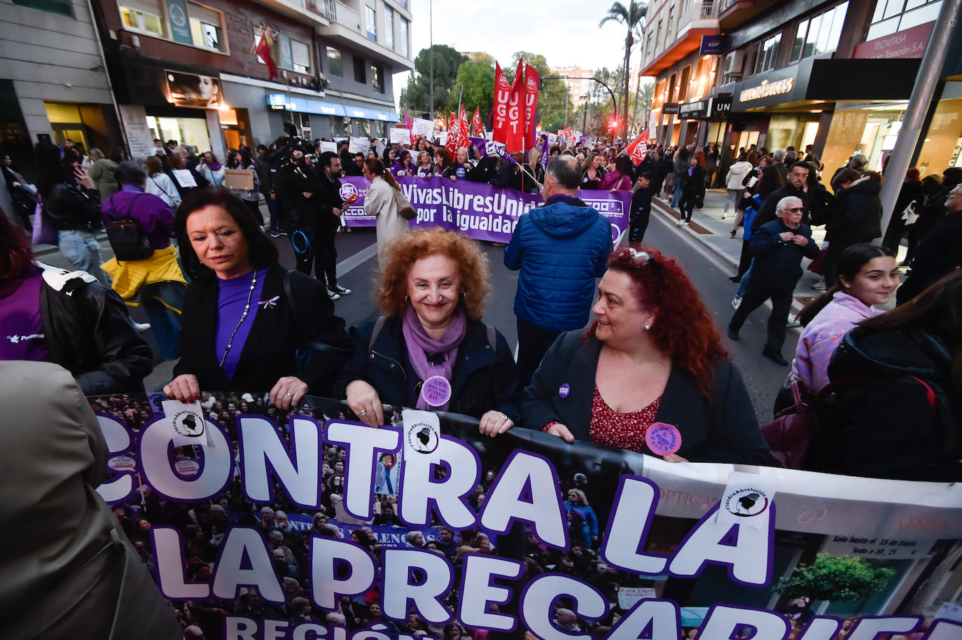 La manifestación del 8M en Murcia, en imágenes