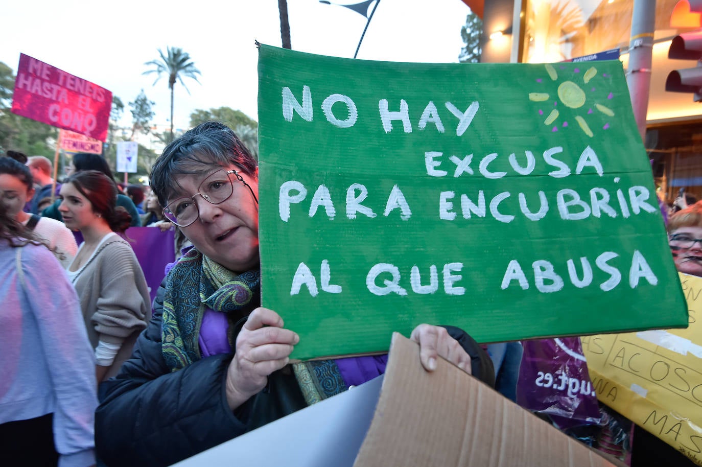 La manifestación del 8M en Murcia, en imágenes