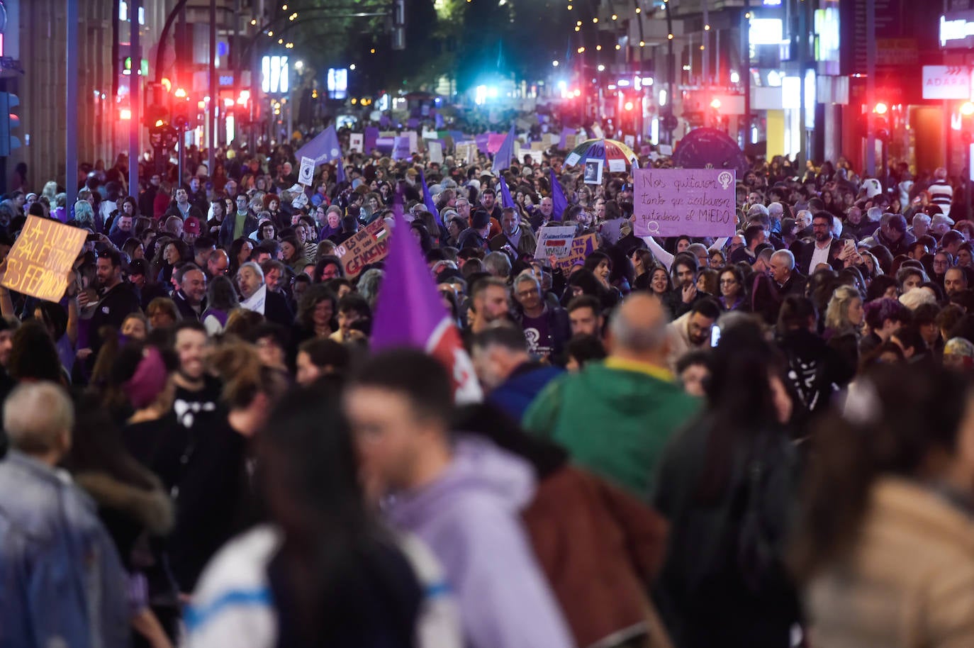 La manifestación del 8M en Murcia, en imágenes