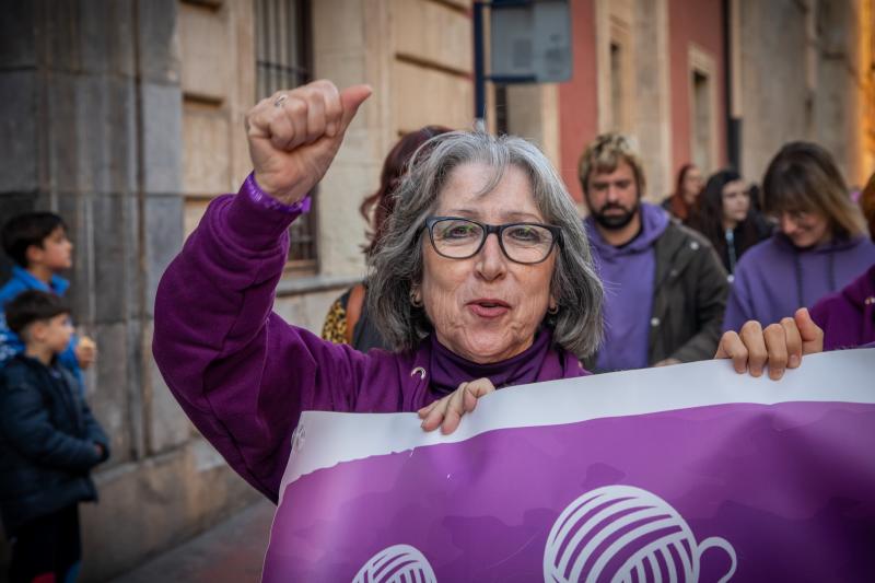 Las imágenes de la marcha del 8-M en Orihuela