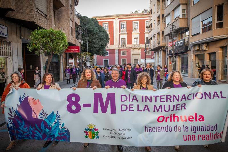 Las imágenes de la marcha del 8-M en Orihuela