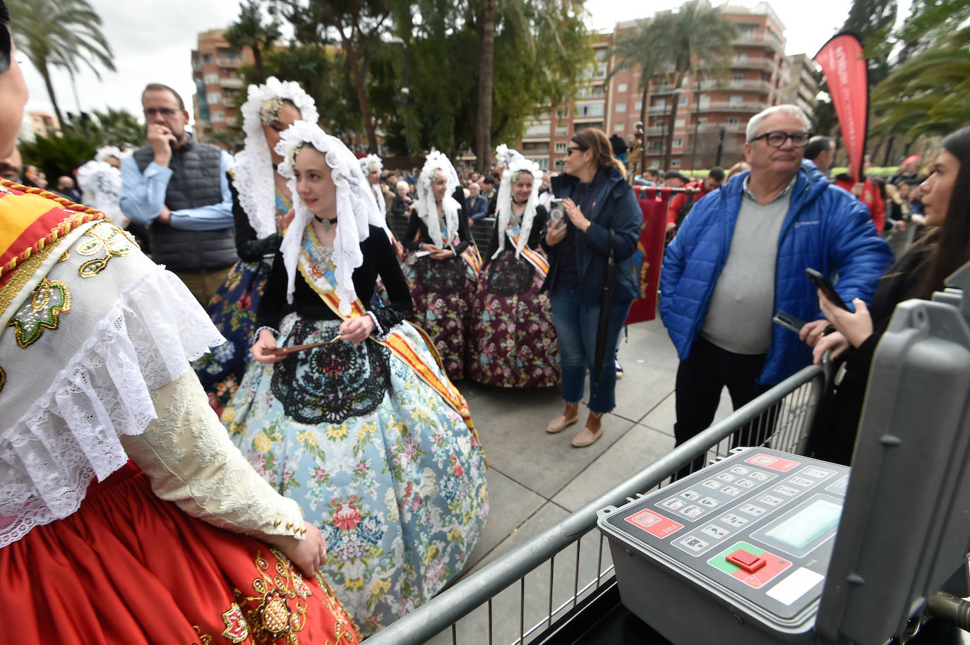 Las imágenes de la mascletá en la Circular de Murcia