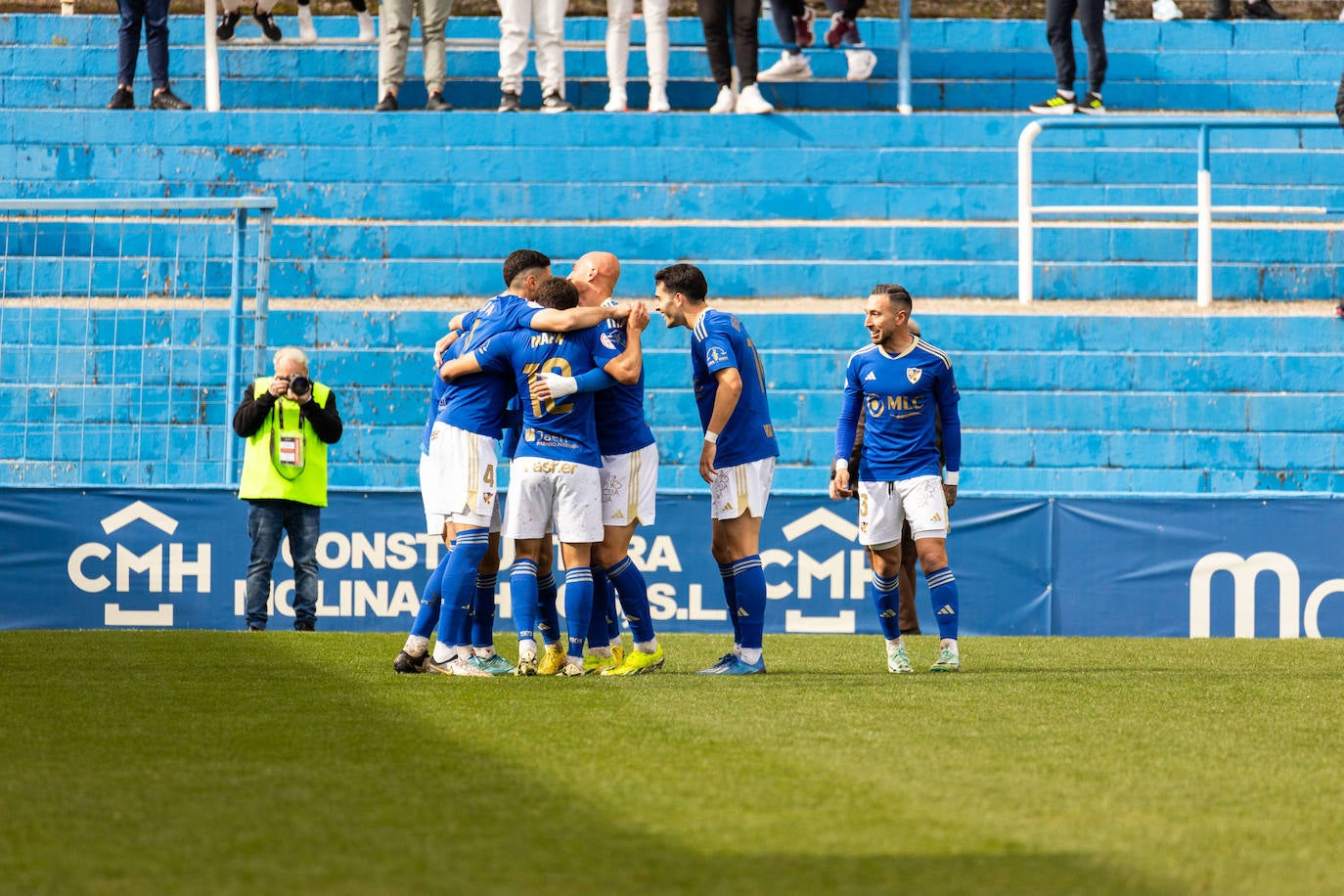 La derrota del Real Murcia frente al Linares Deportivo, en imágenes