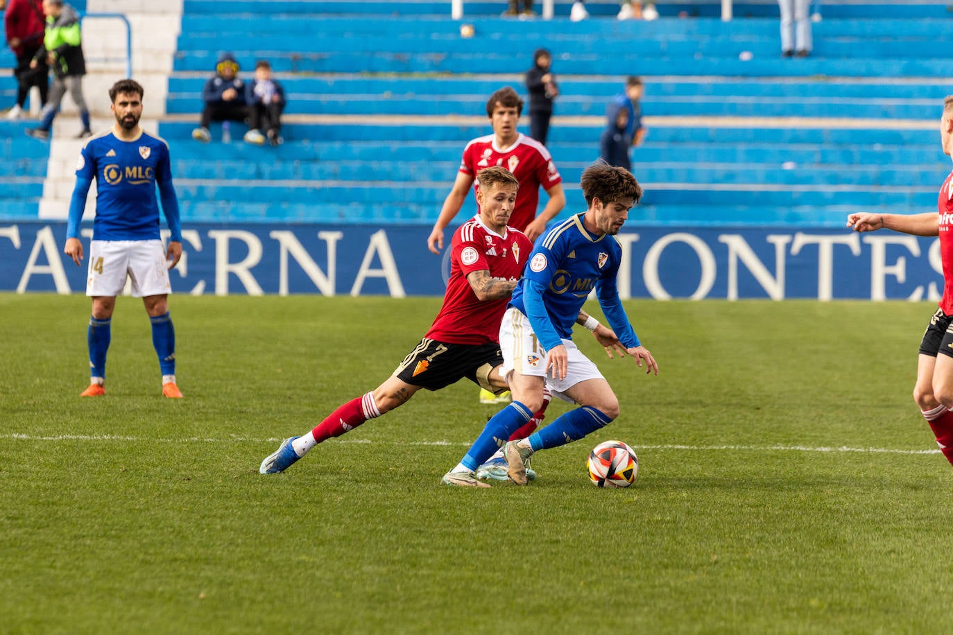 La derrota del Real Murcia frente al Linares Deportivo, en imágenes