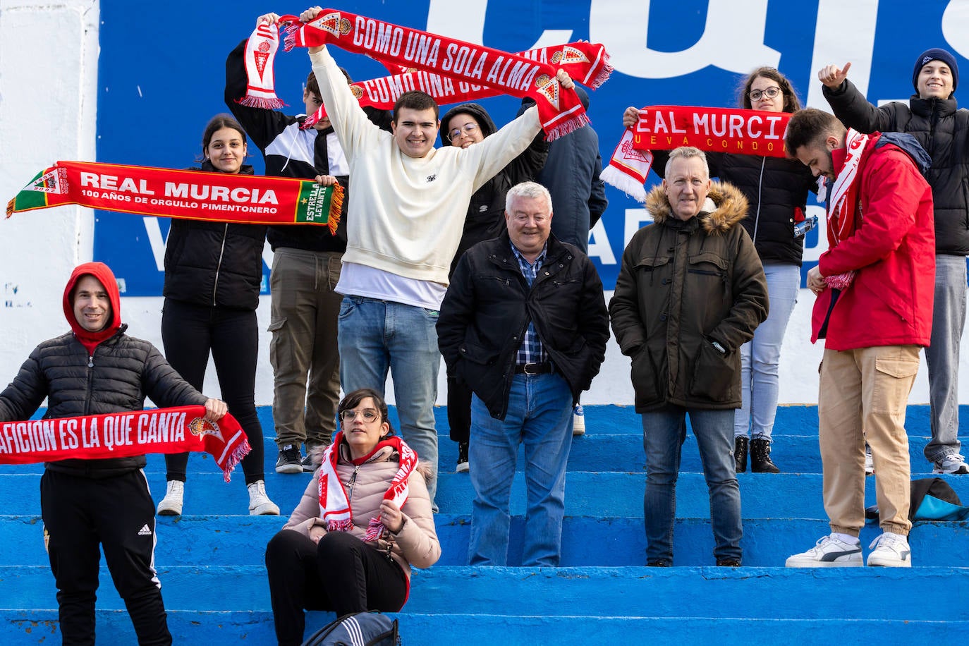 La derrota del Real Murcia frente al Linares Deportivo, en imágenes