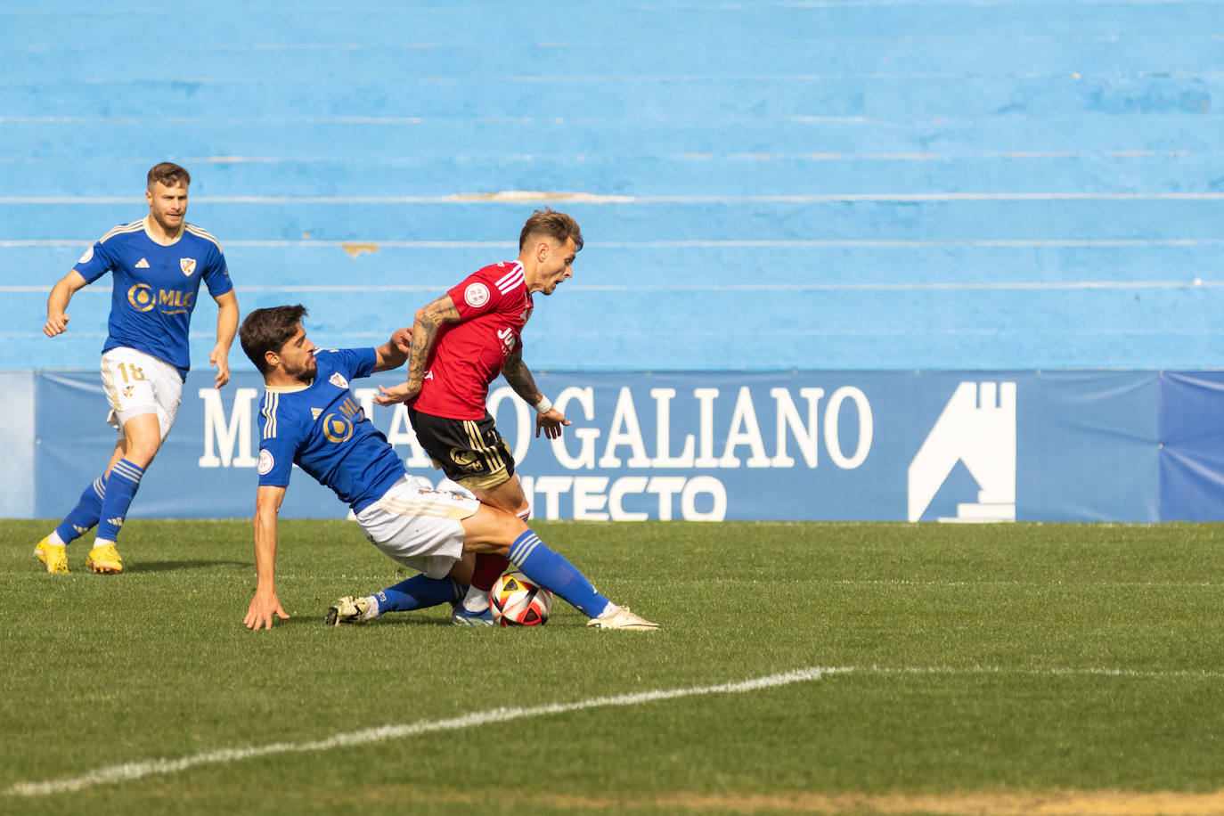 La derrota del Real Murcia frente al Linares Deportivo, en imágenes