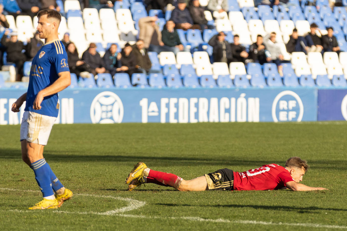 La derrota del Real Murcia frente al Linares Deportivo, en imágenes