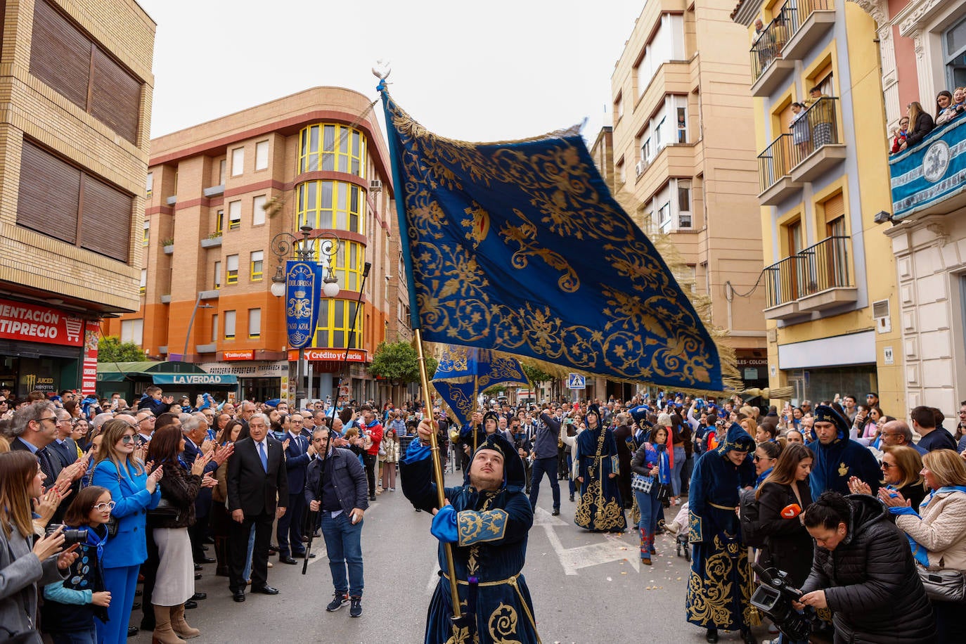 Azules y blancos proclaman su participación en las procesiones de Lorca