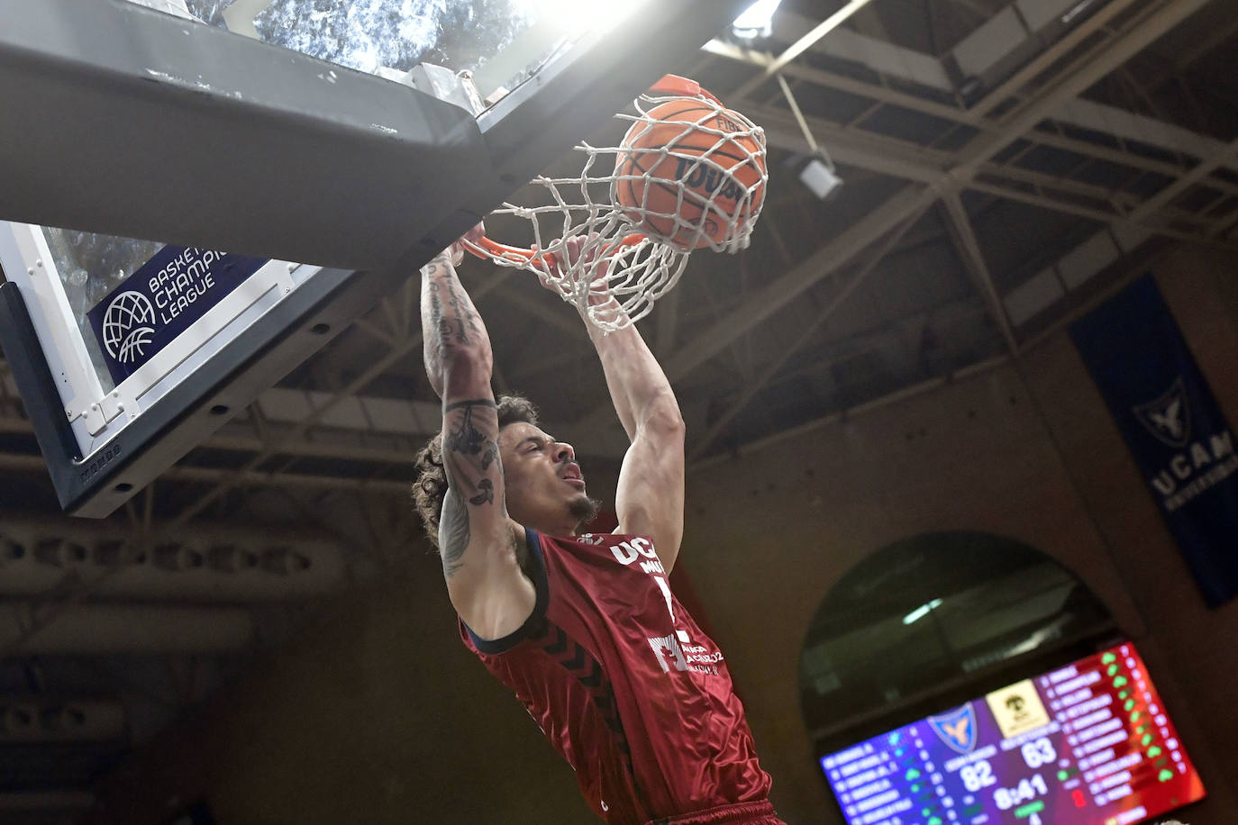 Las imágenes del partido entre el UCAM Murcia y el AEK Betsson