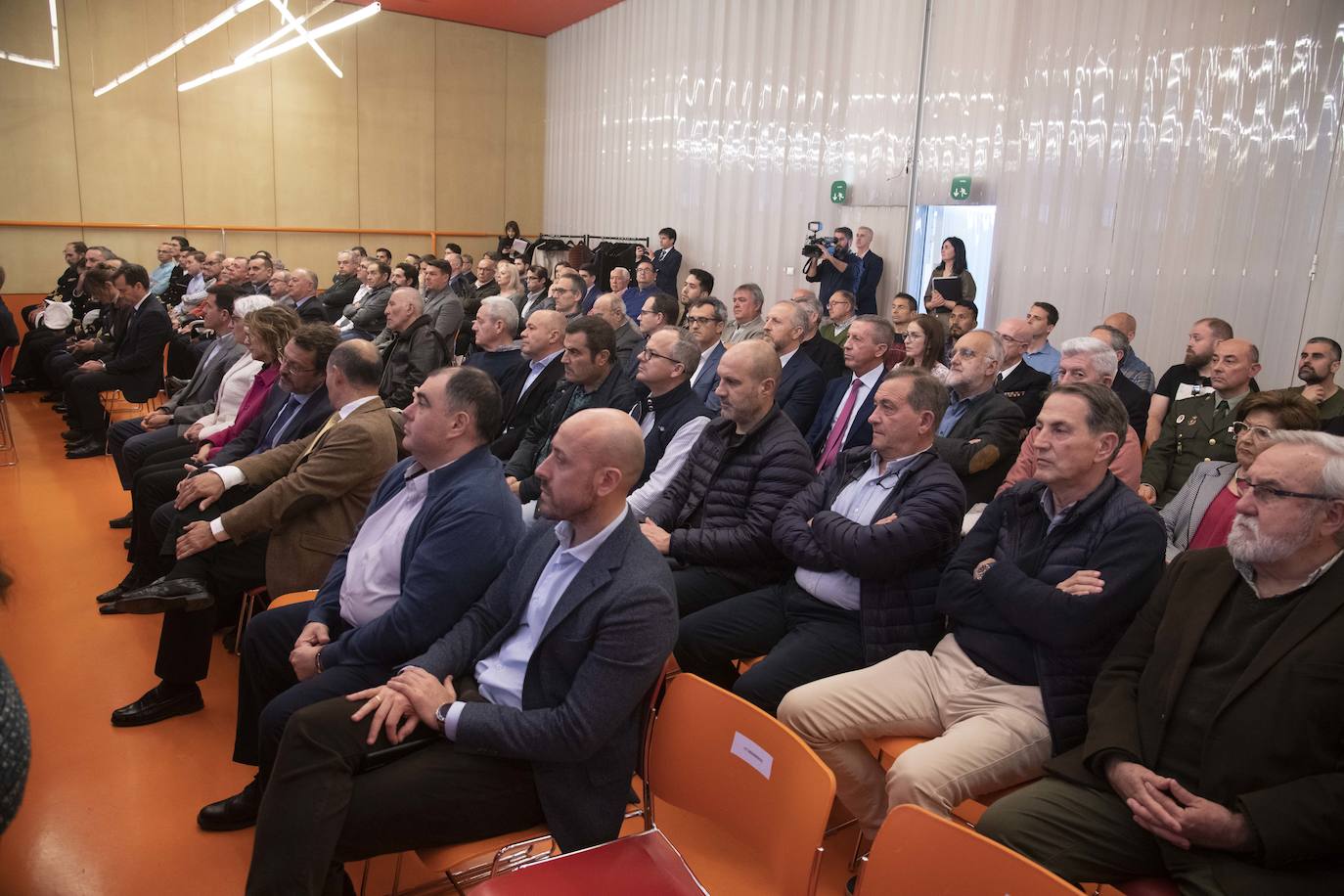 La inauguración del Aula de Seguridad y Fuerzas Armadas, en imágenes