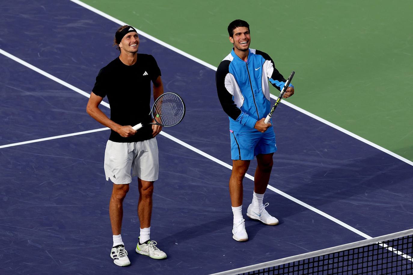 La victoria de Carlos Alcaraz ante Zverev tras la invasión de abejas en Indian Wells, en imágenes