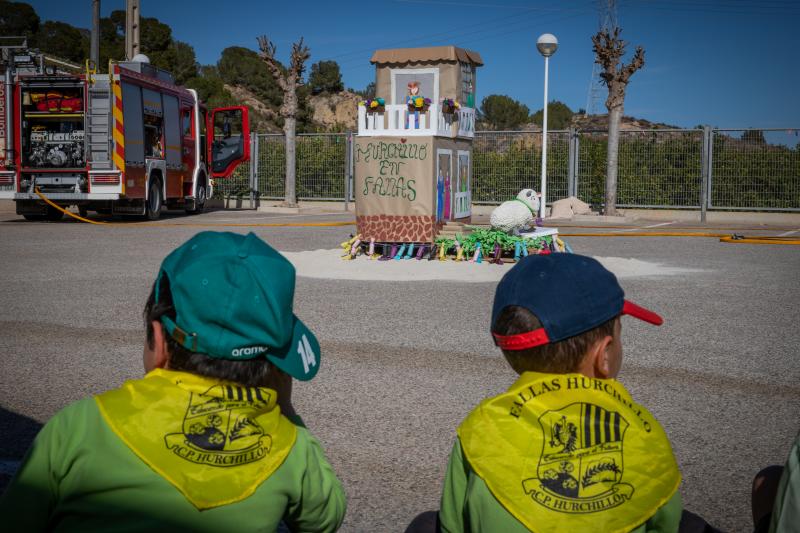 La cremà de las fallas del colegio de Hurchillo, en imágenes