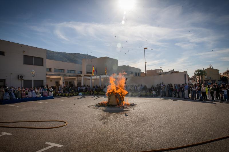 La cremà de las fallas del colegio de Hurchillo, en imágenes