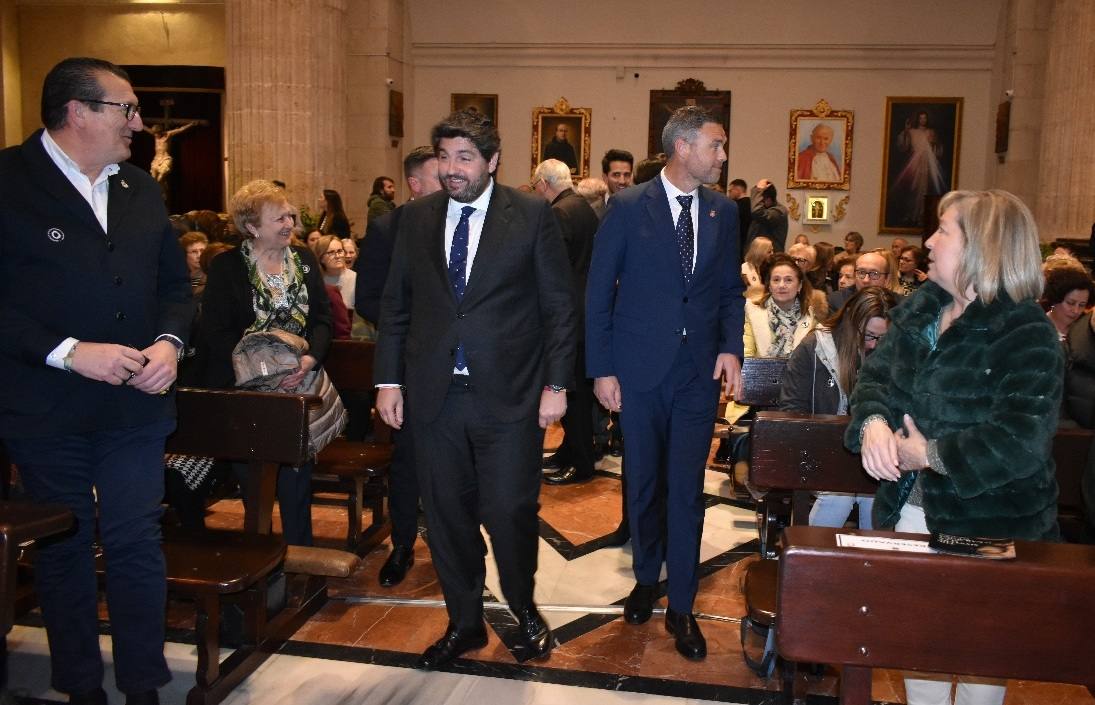 La Compañía abre sus puertas a «The Mystery Man»