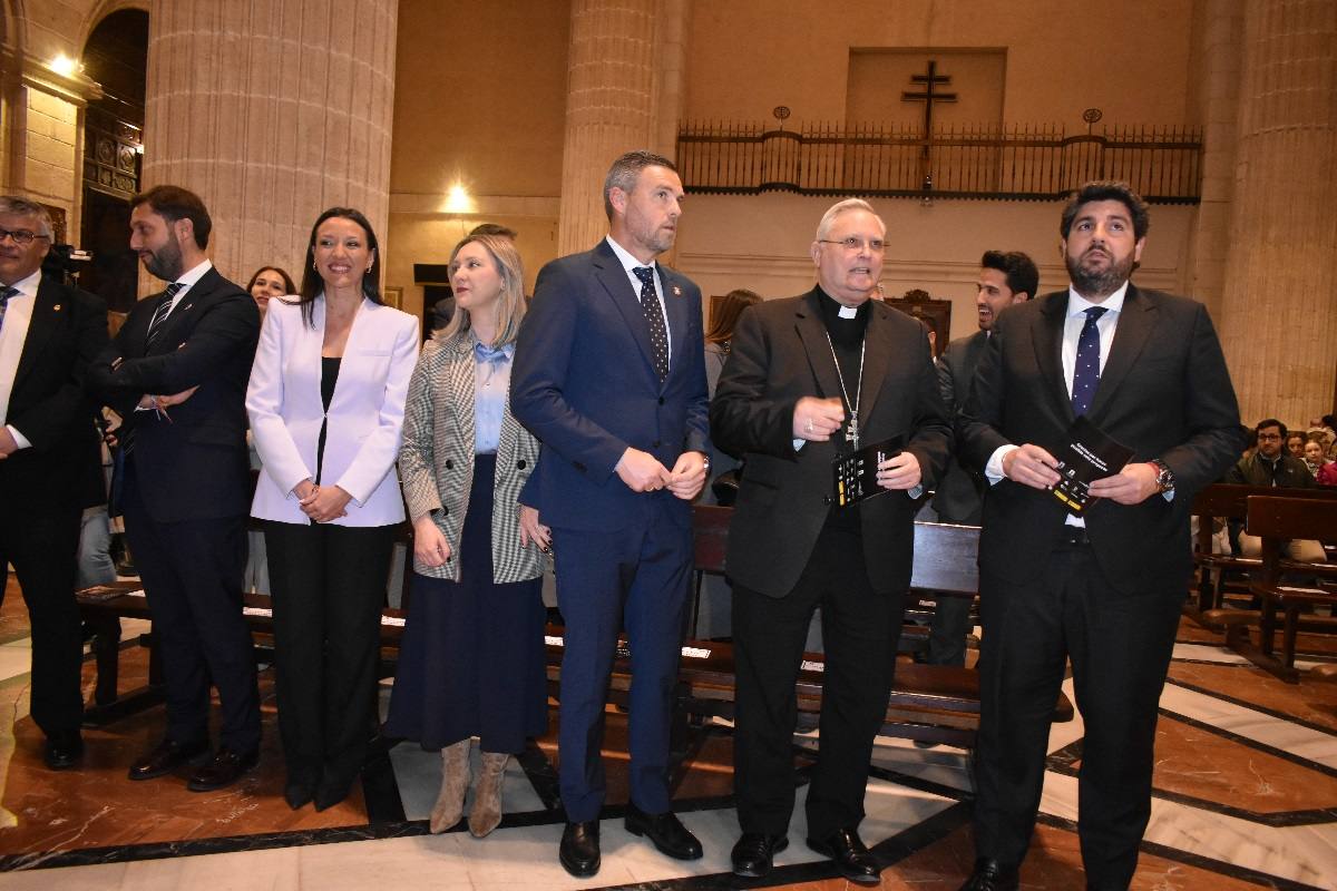 La Compañía abre sus puertas a «The Mystery Man»