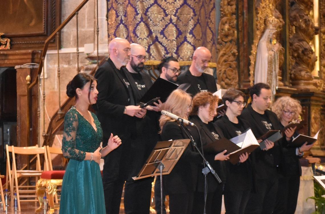 La Compañía abre sus puertas a «The Mystery Man»