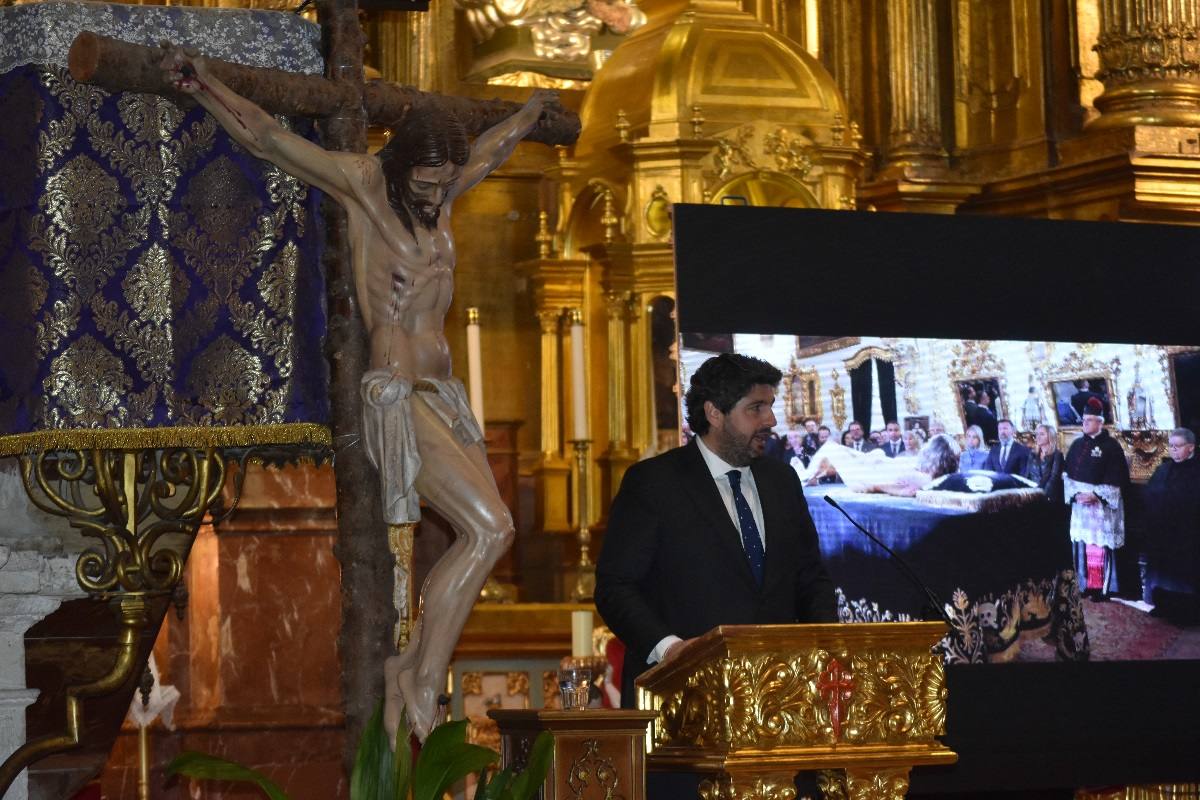 La Compañía abre sus puertas a «The Mystery Man»