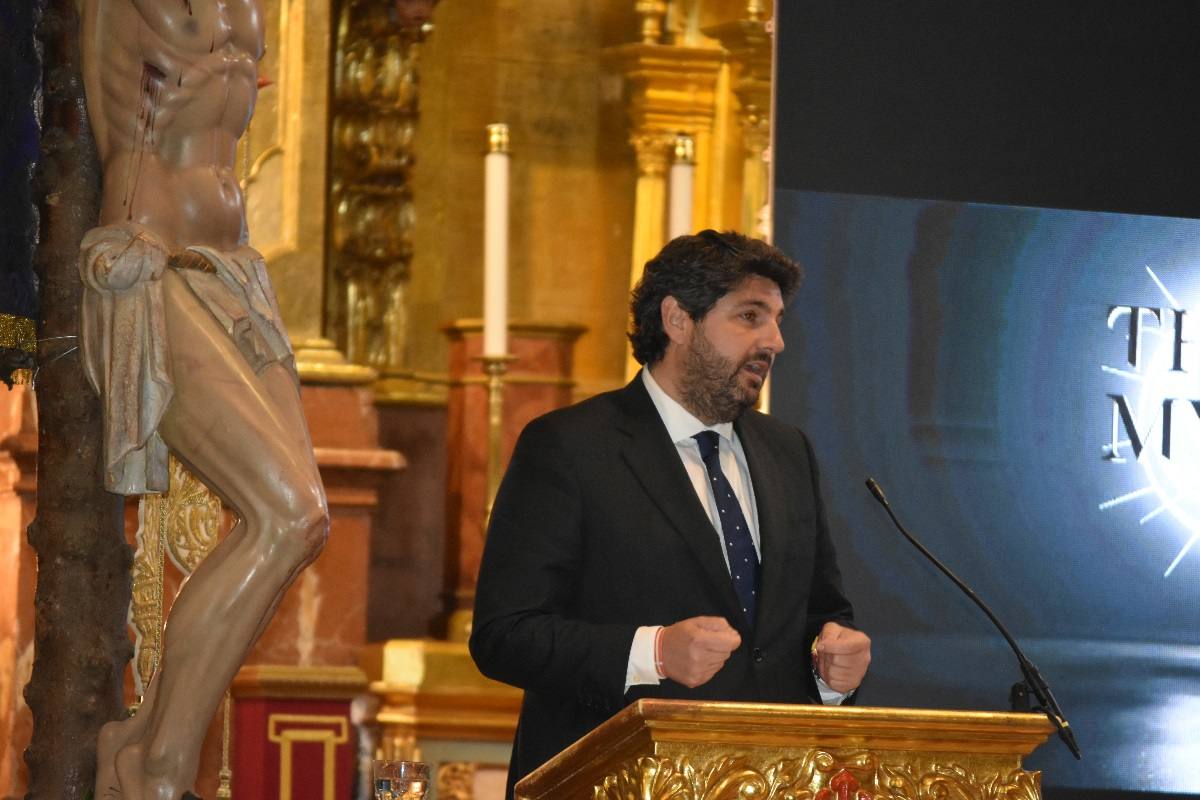 La Compañía abre sus puertas a «The Mystery Man»