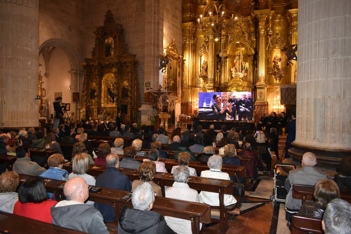 La Compañía abre sus puertas a «The Mystery Man»