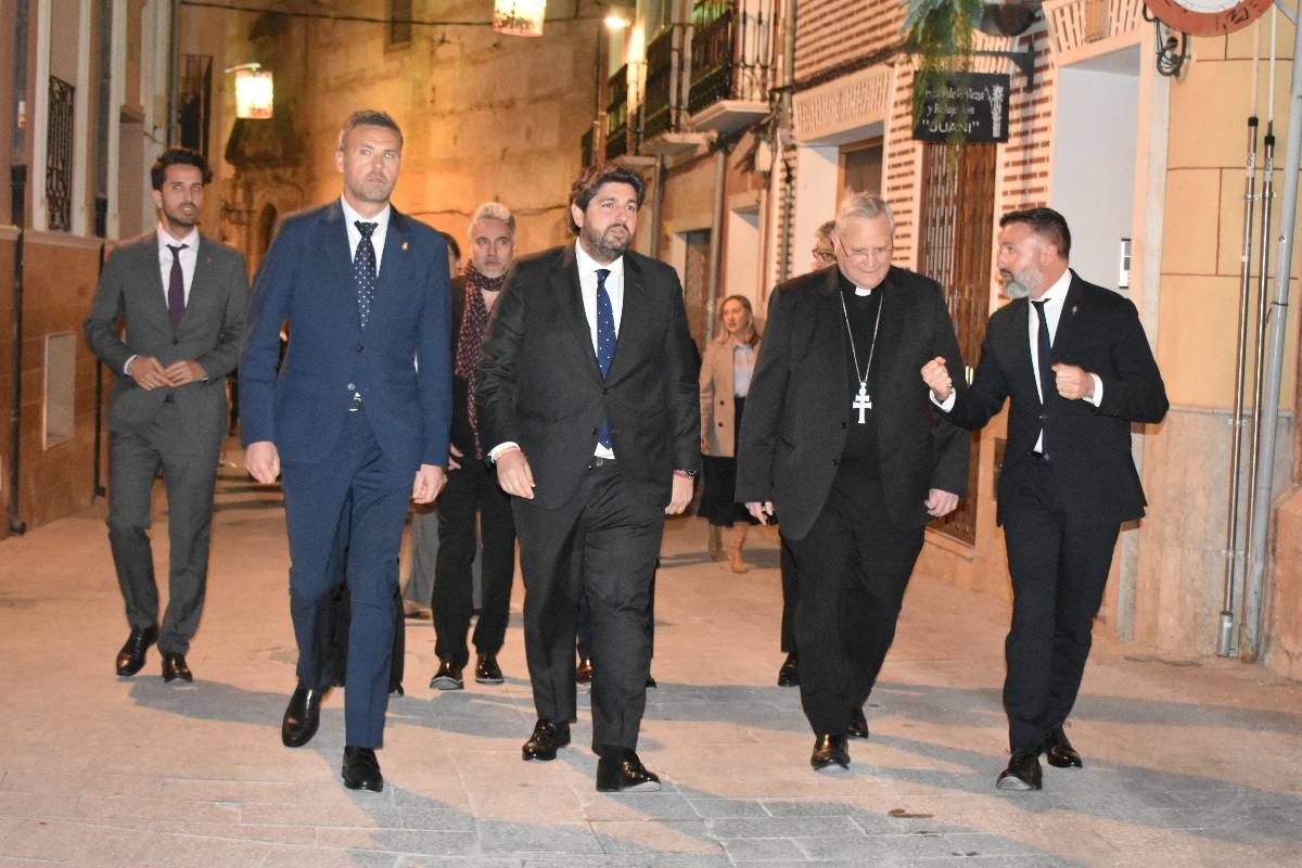 La Compañía abre sus puertas a «The Mystery Man»