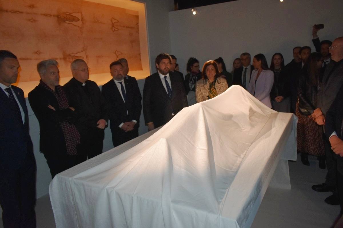 La Compañía abre sus puertas a «The Mystery Man»