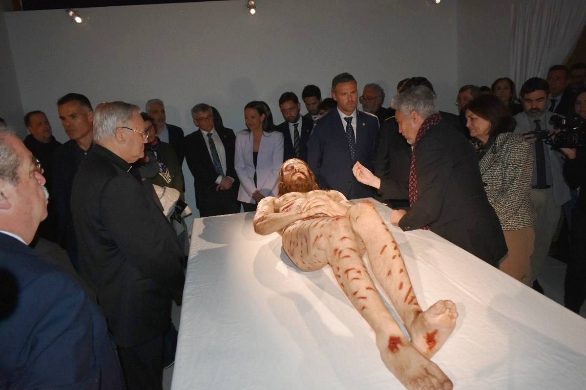 La Compañía abre sus puertas a «The Mystery Man»