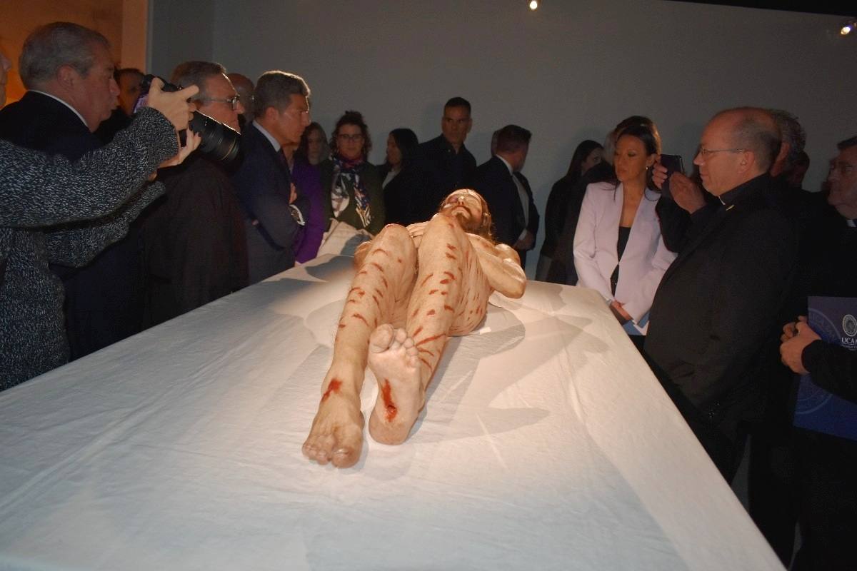 La Compañía abre sus puertas a «The Mystery Man»