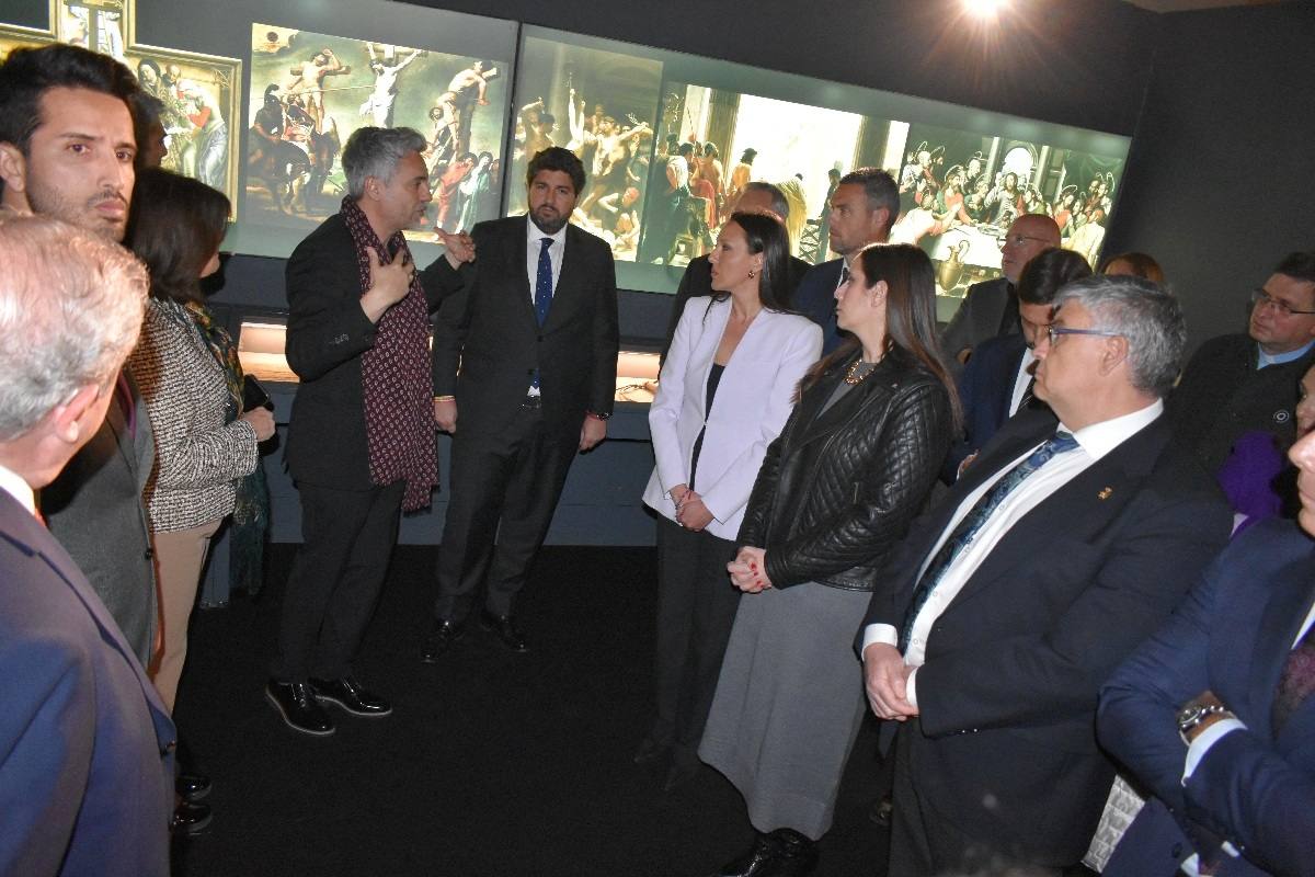 La Compañía abre sus puertas a «The Mystery Man»