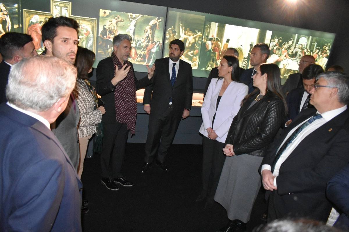 La Compañía abre sus puertas a «The Mystery Man»