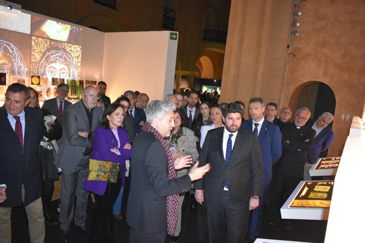 La Compañía abre sus puertas a «The Mystery Man»