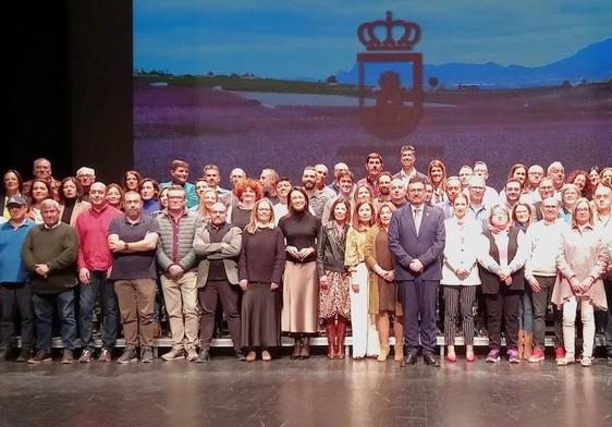 Acto de toma de posesión del personal, en el Teatro Capitol de Cieza.