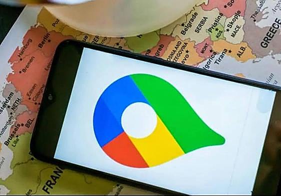 Aplicación de Google Maps en un móvil.