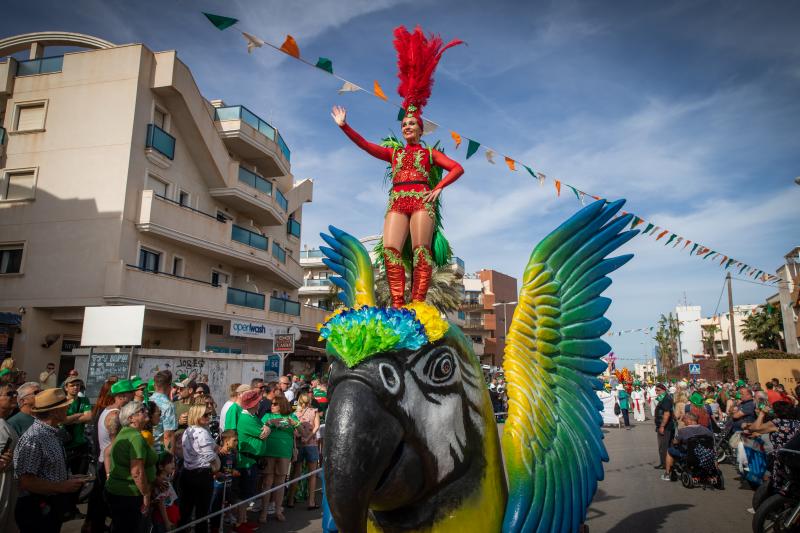 San Patricio tiñe de verde las calles de Orihuela Costa