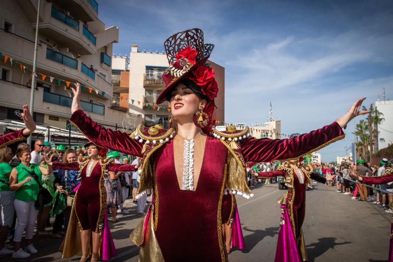 San Patricio tiñe de verde las calles de Orihuela Costa