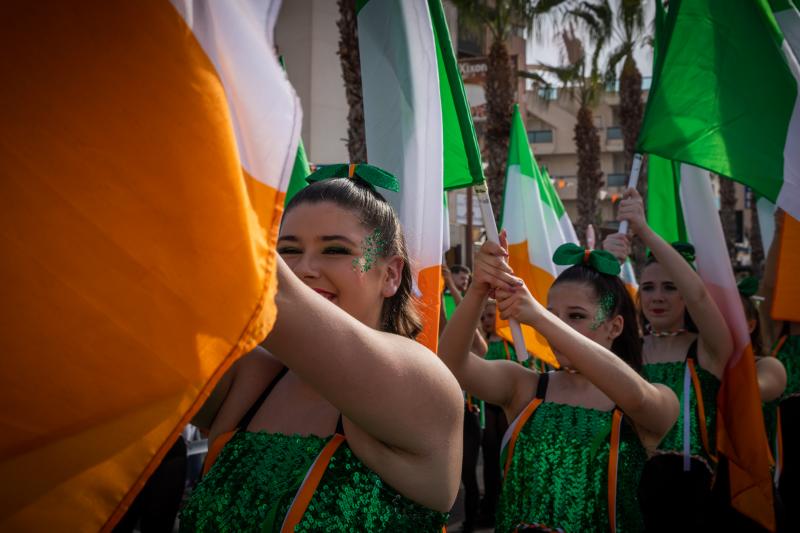 San Patricio tiñe de verde las calles de Orihuela Costa