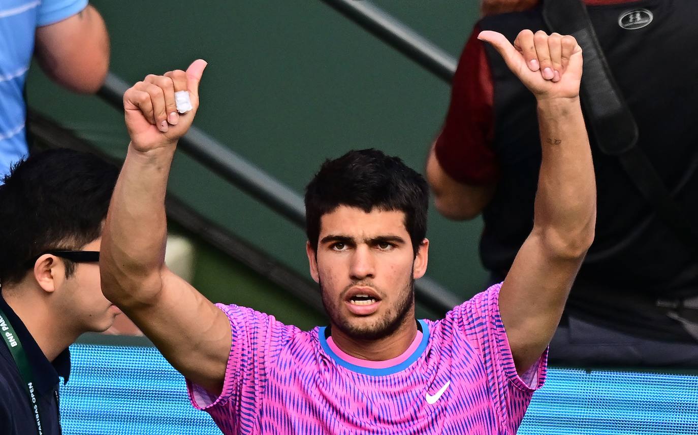 Las imágenes de la final de Indian Wells entre Carlos Alcaraz y Daniil Medvedev