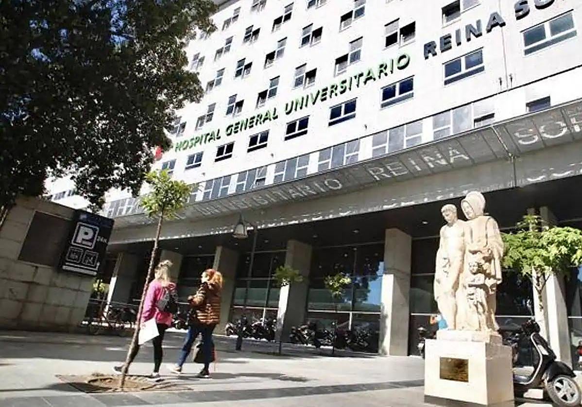 Fachada del hospital Reina Sofía, en una imagen de archivo.